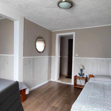 Camelot Apartment Leba Bagian luar foto