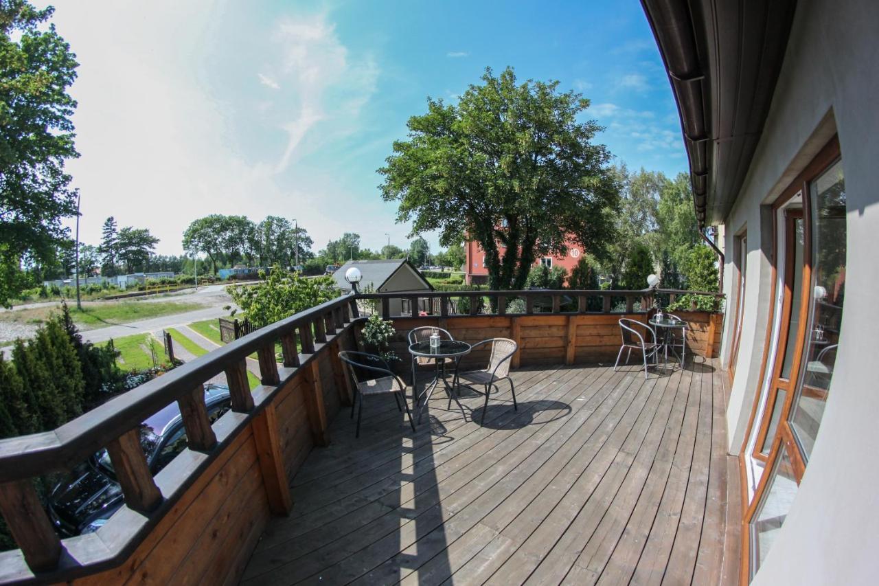 Camelot Apartment Leba Bagian luar foto