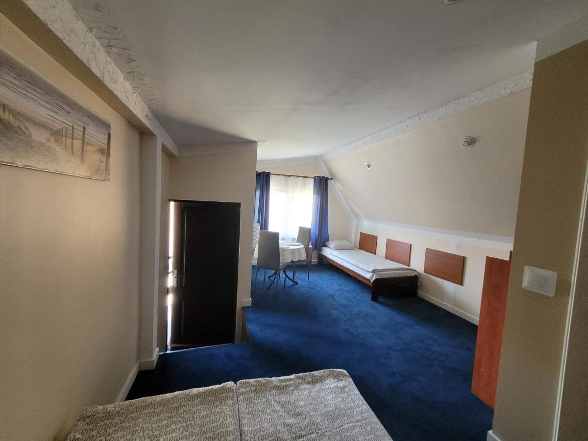 Camelot Apartment Leba Bagian luar foto