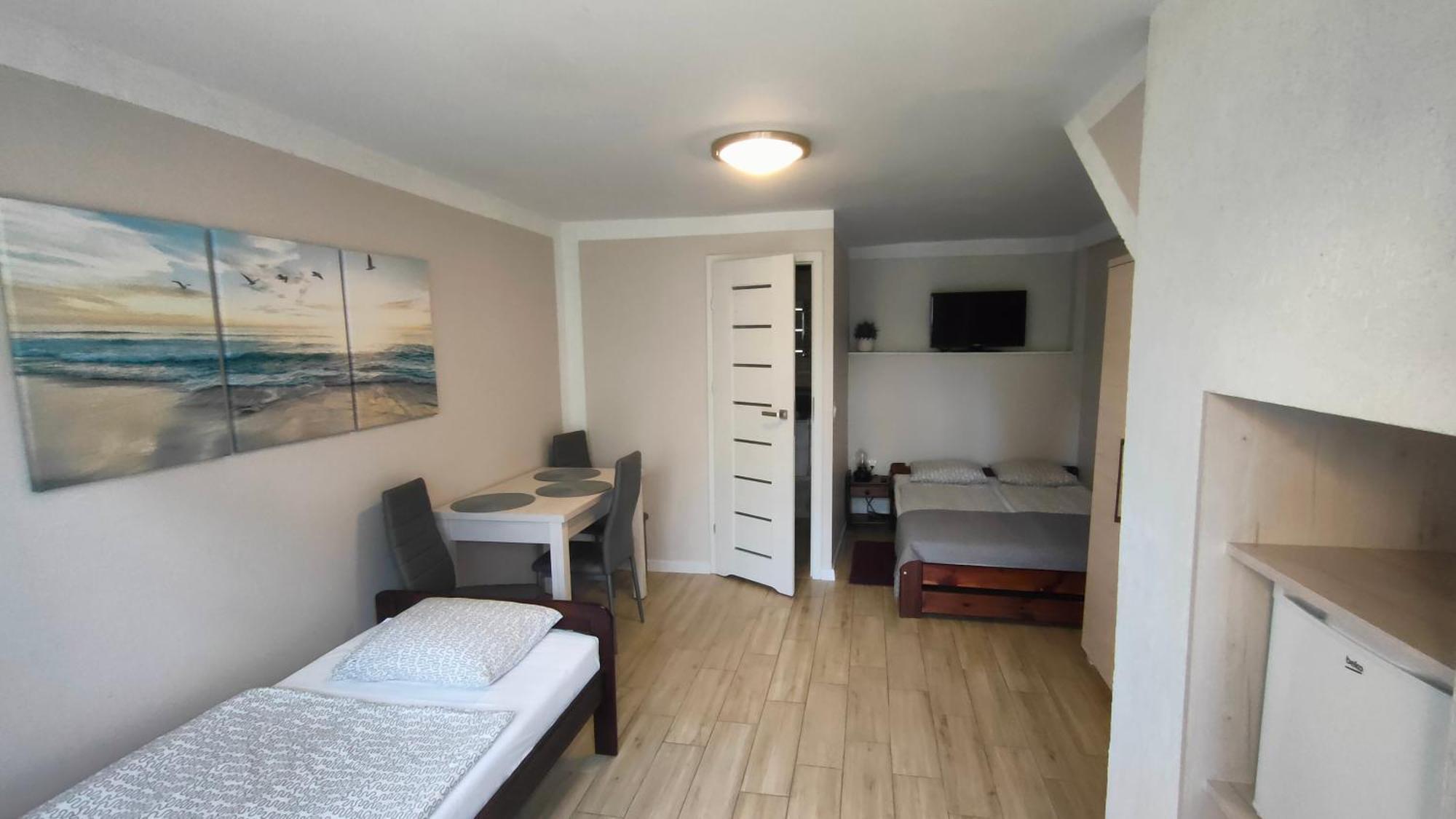 Camelot Apartment Leba Bagian luar foto